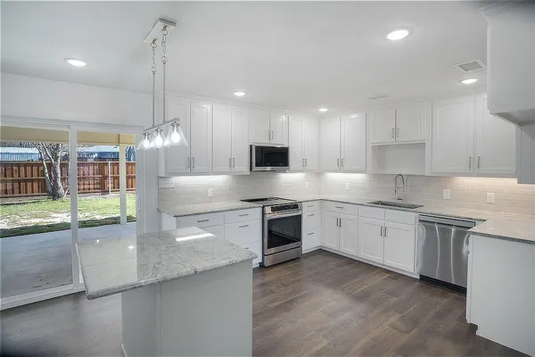 $324,900 | 128 North Osborn Street, Alba, TX 75410