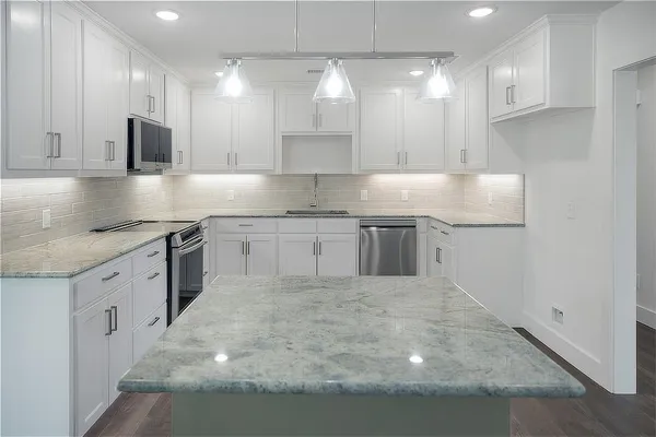 $324,900 | 128 North Osborn Street, Alba, TX 75410