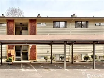 $2,000 | 23421 16th Avenue South, Unit D101, Des Moines, WA 98198