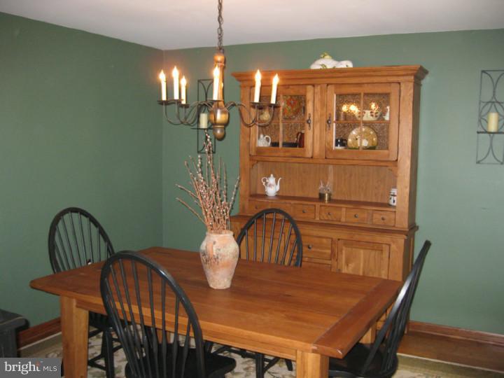 850 Ridge Road Pottstown, PA 19465 - Photo 2 of 13 Dining Room