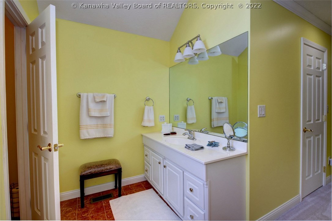 12 Holly Circle Winfield, WV 25213 - Photo 20 of 37 Gallery Image 20