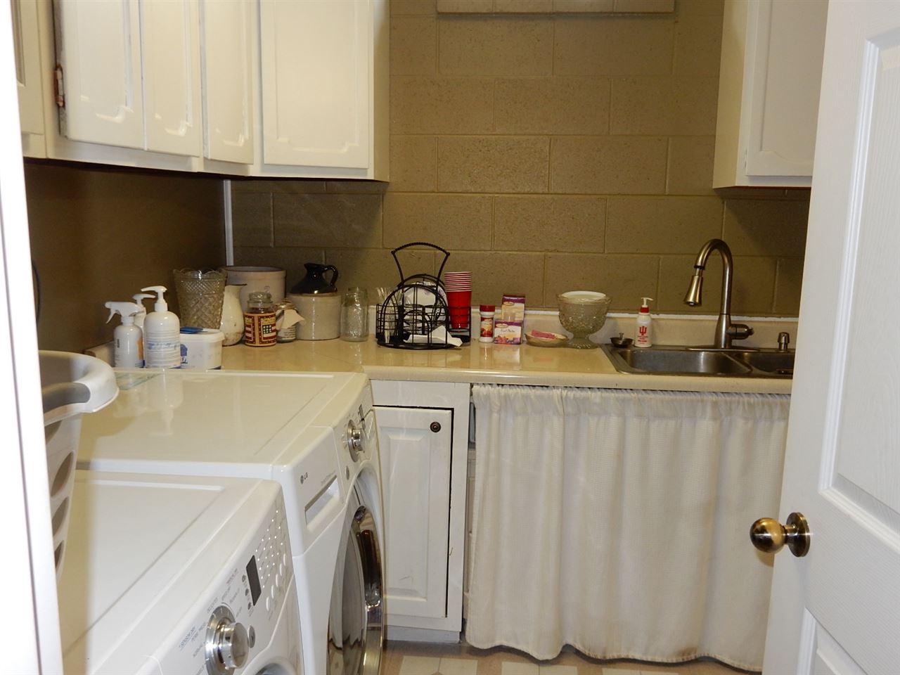 2295 South Garrison Chapel Road Bloomington, IN 47403 - Photo 18 of 19 Gallery Image 18