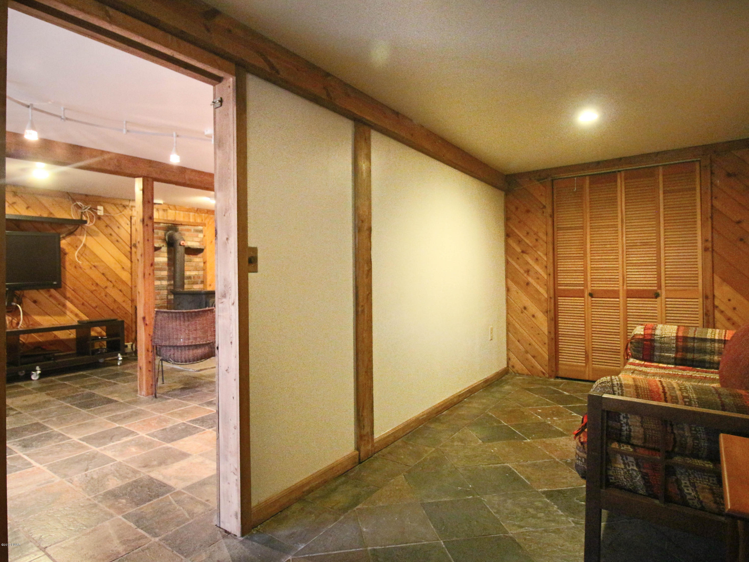 118 West Shore Road Shohola, PA 18458 - Photo 30 of 47 29