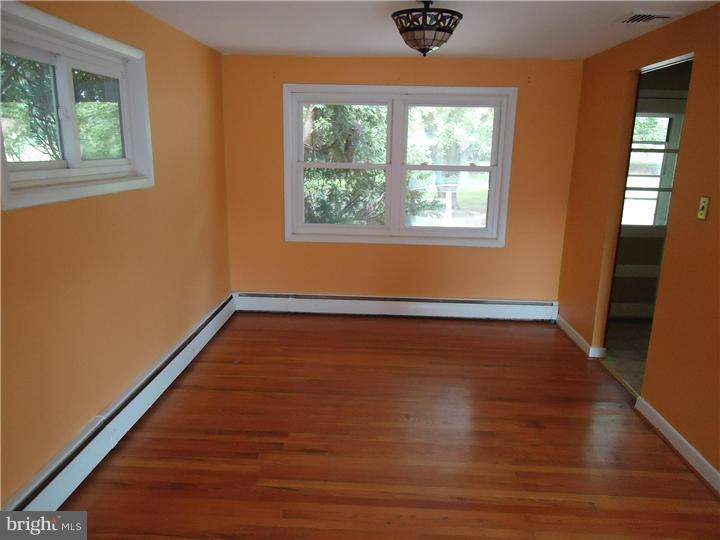 1323 Harris Road Dresher, PA 19025 - Photo 5 of 16 Gallery Image 5