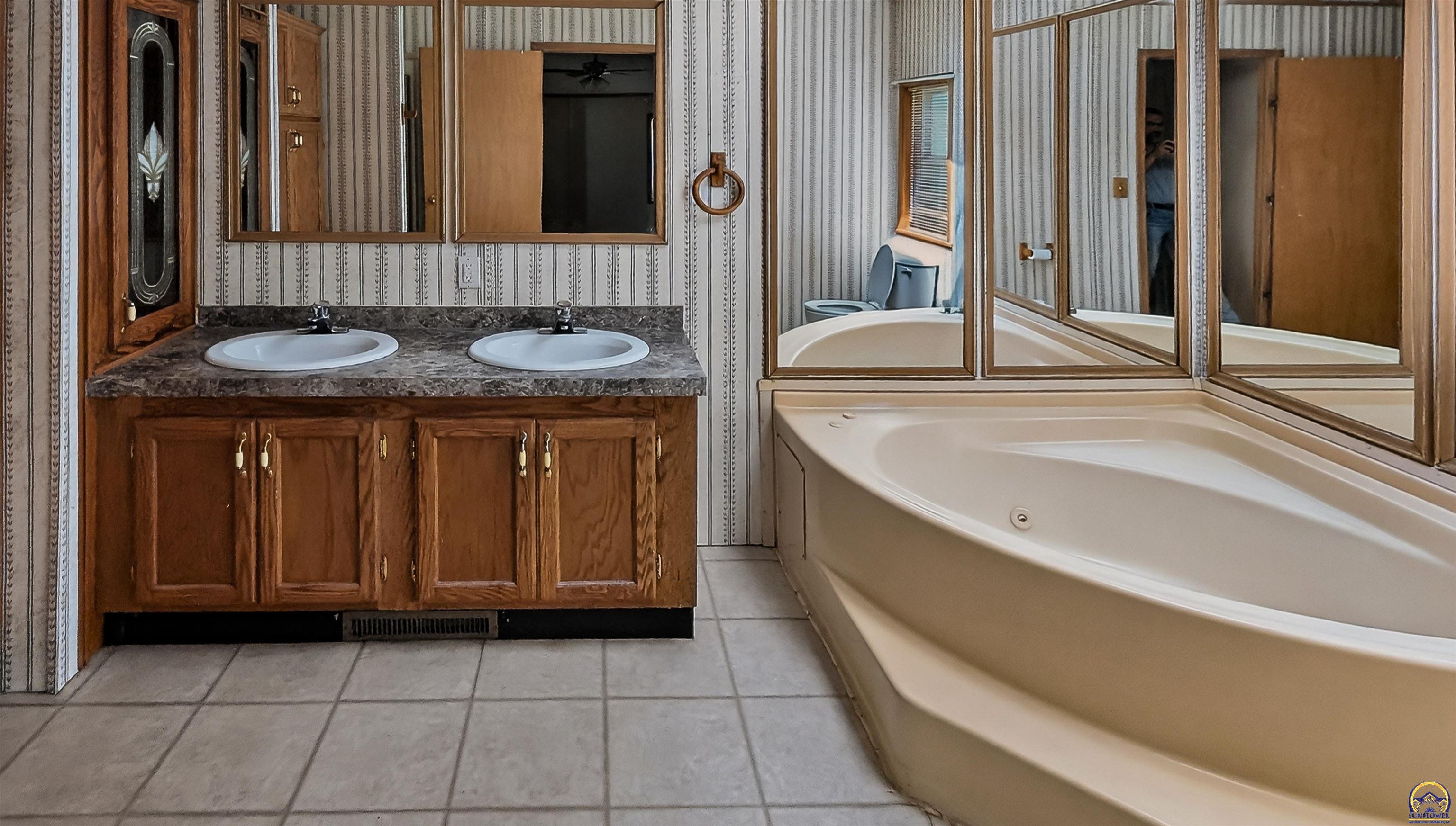 1602 Emmer Road Hartford, KS 66854 - Photo 23 of 34