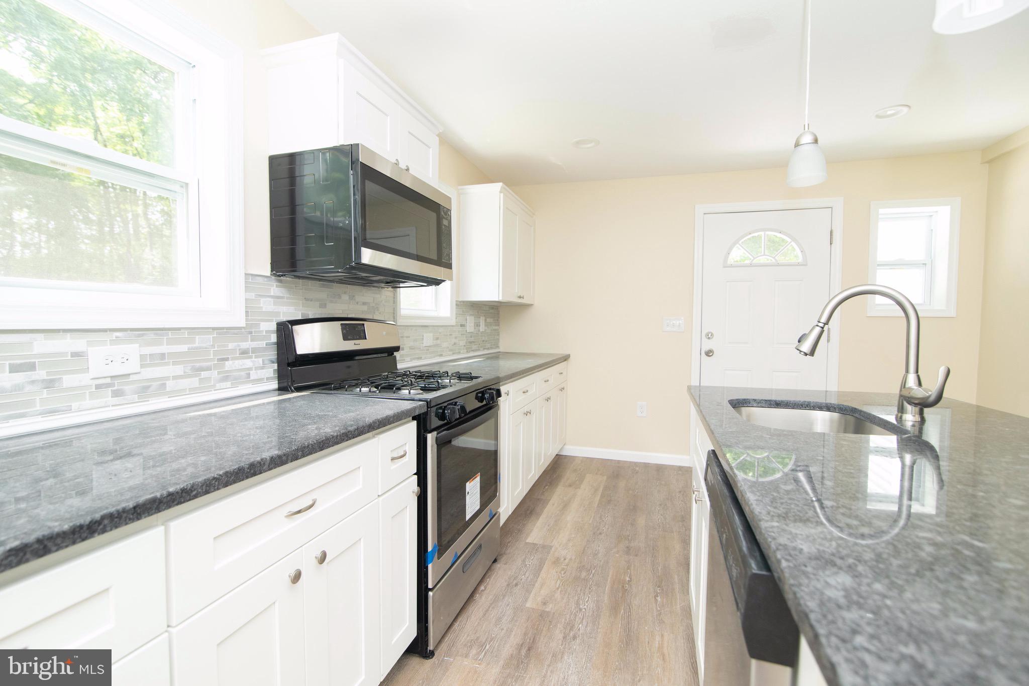 11 Mill Road Burlington, NJ 08016 - Photo 4 of 24 Gallery Image 4