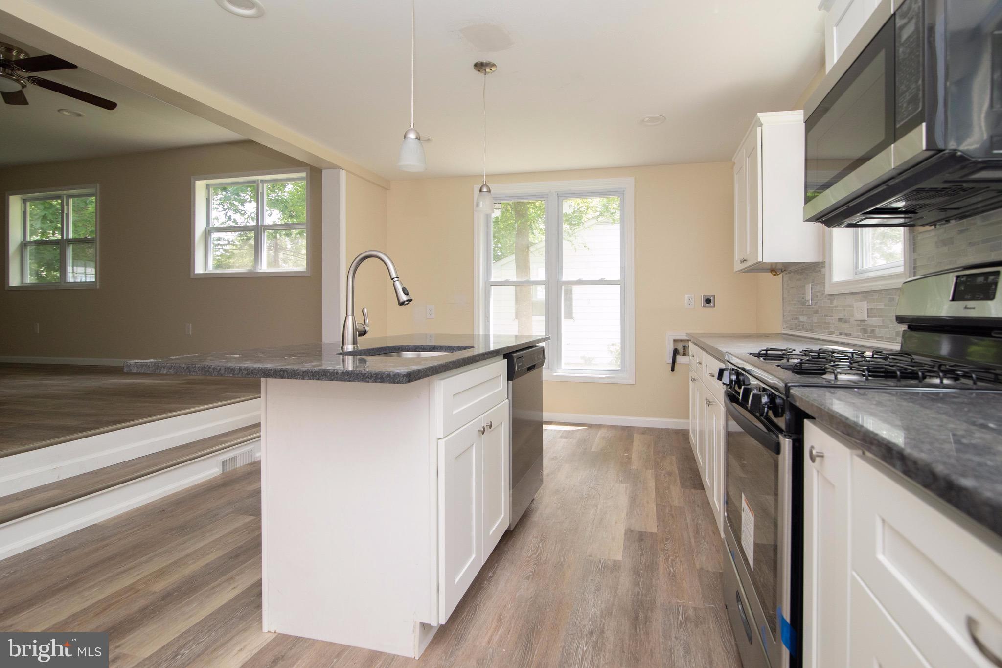 11 Mill Road Burlington, NJ 08016 - Photo 5 of 24 Gallery Image 5