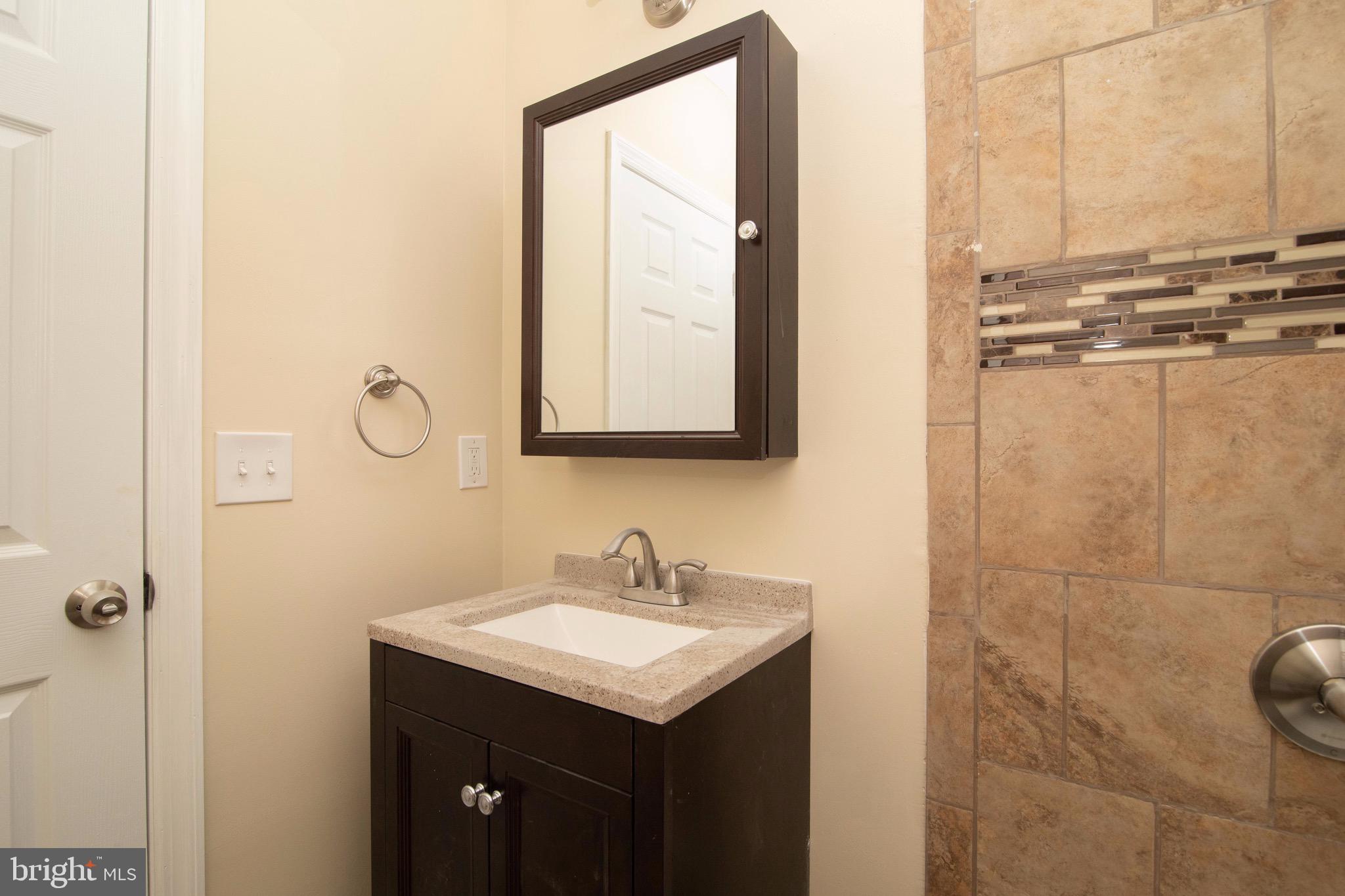 11 Mill Road Burlington, NJ 08016 - Photo 7 of 24 Gallery Image 7