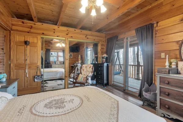 a view of a livingroom with furniture