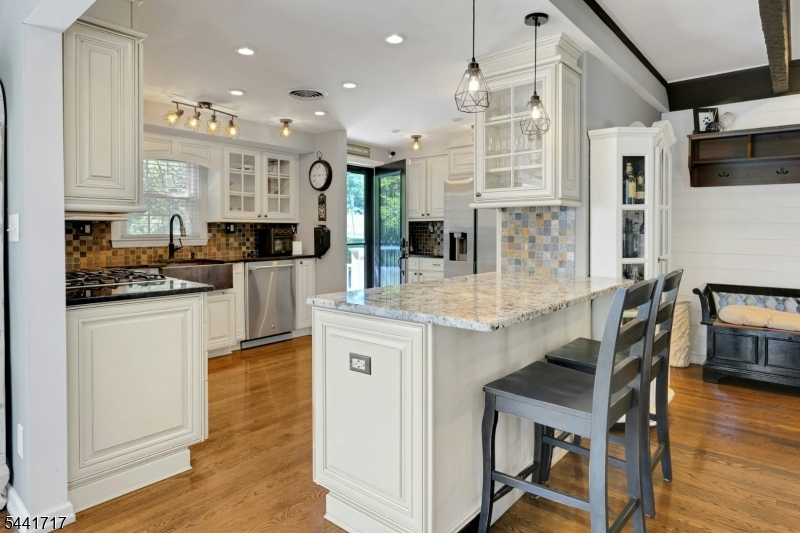 215 Mountainview Road Warren, NJ 07059 - Photo 10 of 37
