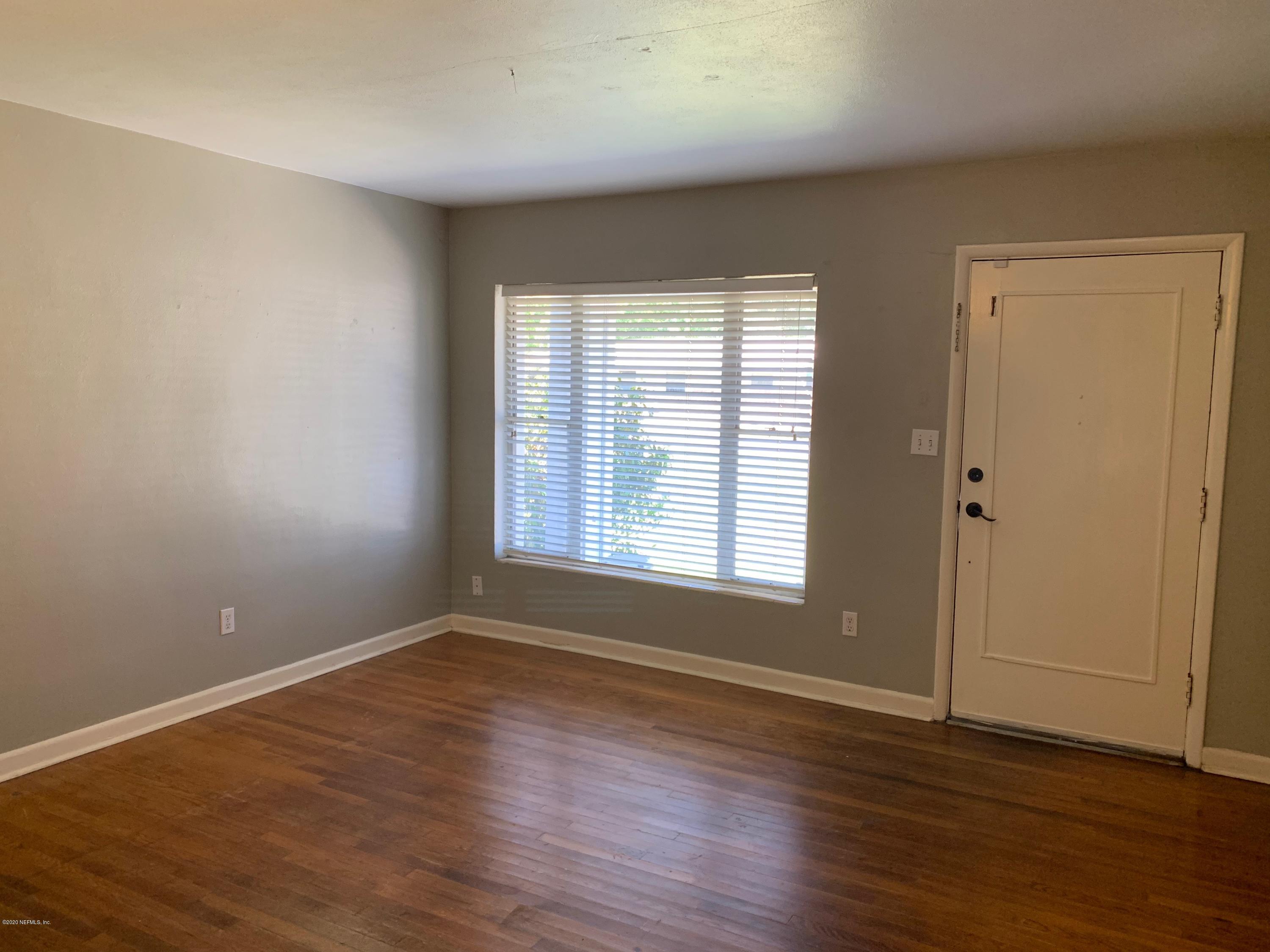 3036 Anniston Road Jacksonville, FL 32246 - Photo 12 of 21 Entry