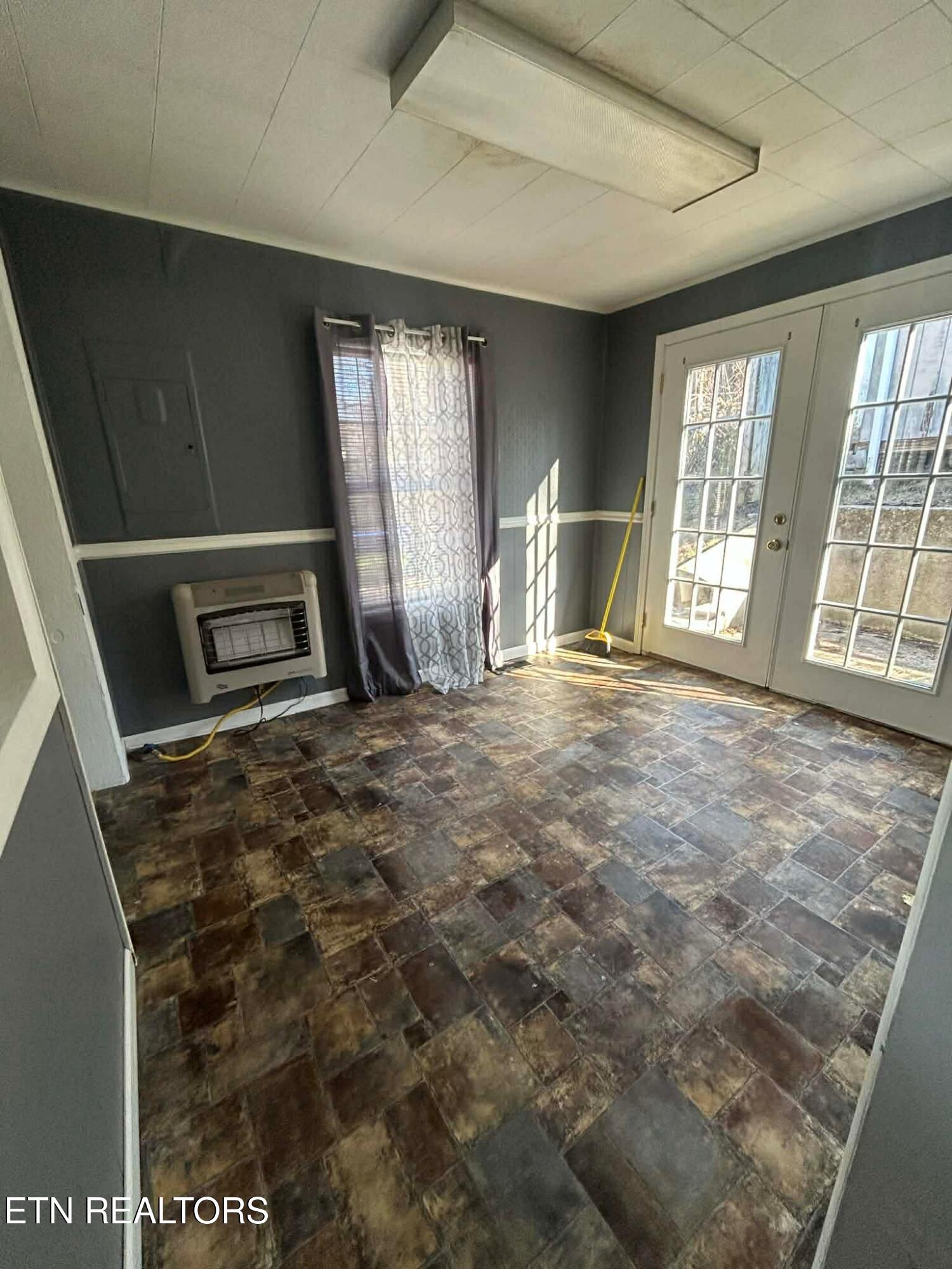 218 North Cross Street Oneida, TN 37841 - Photo 14 of 29 88