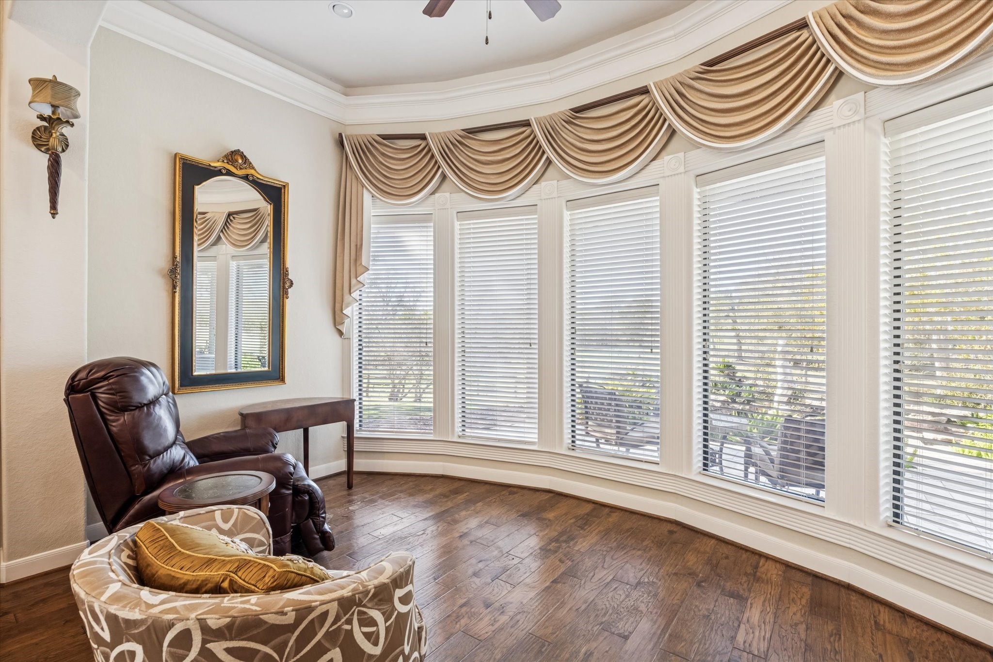 16372 Highway 6 Navasota, TX 77868 - Photo 23 of 49 a living room with furniture and a window