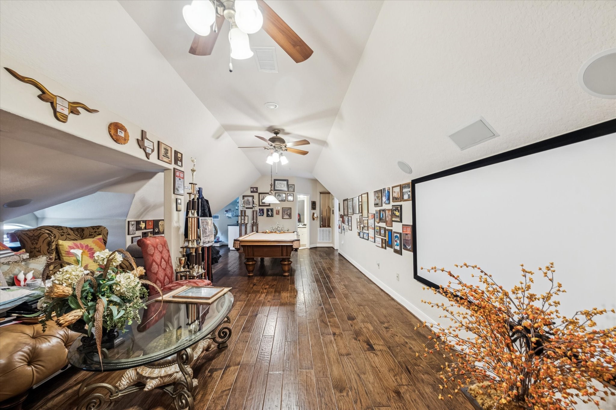 16372 Highway 6 Navasota, TX 77868 - Photo 28 of 49 a living room with furniture and a chandelier