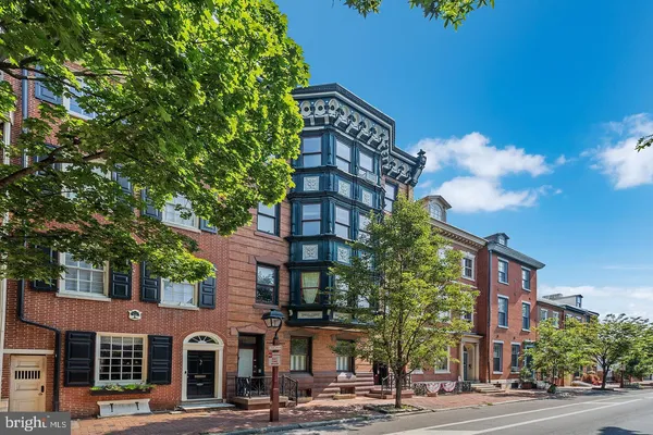 $1,800 | 231 Pine Street, Unit 4F, Philadelphia, PA 19106