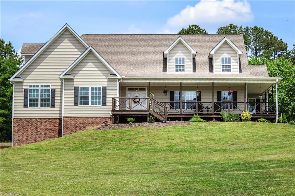 388 Scott Farm Road Clemmons, NC 27012 - Photo 4 of 28 Gallery Image 4