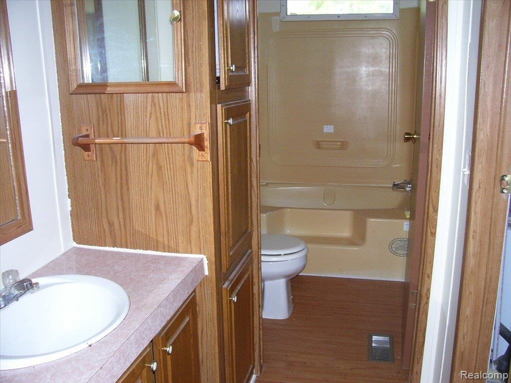 8533 Rumph Road Silverwood, MI 48760 - Photo 8 of 14 100_2729