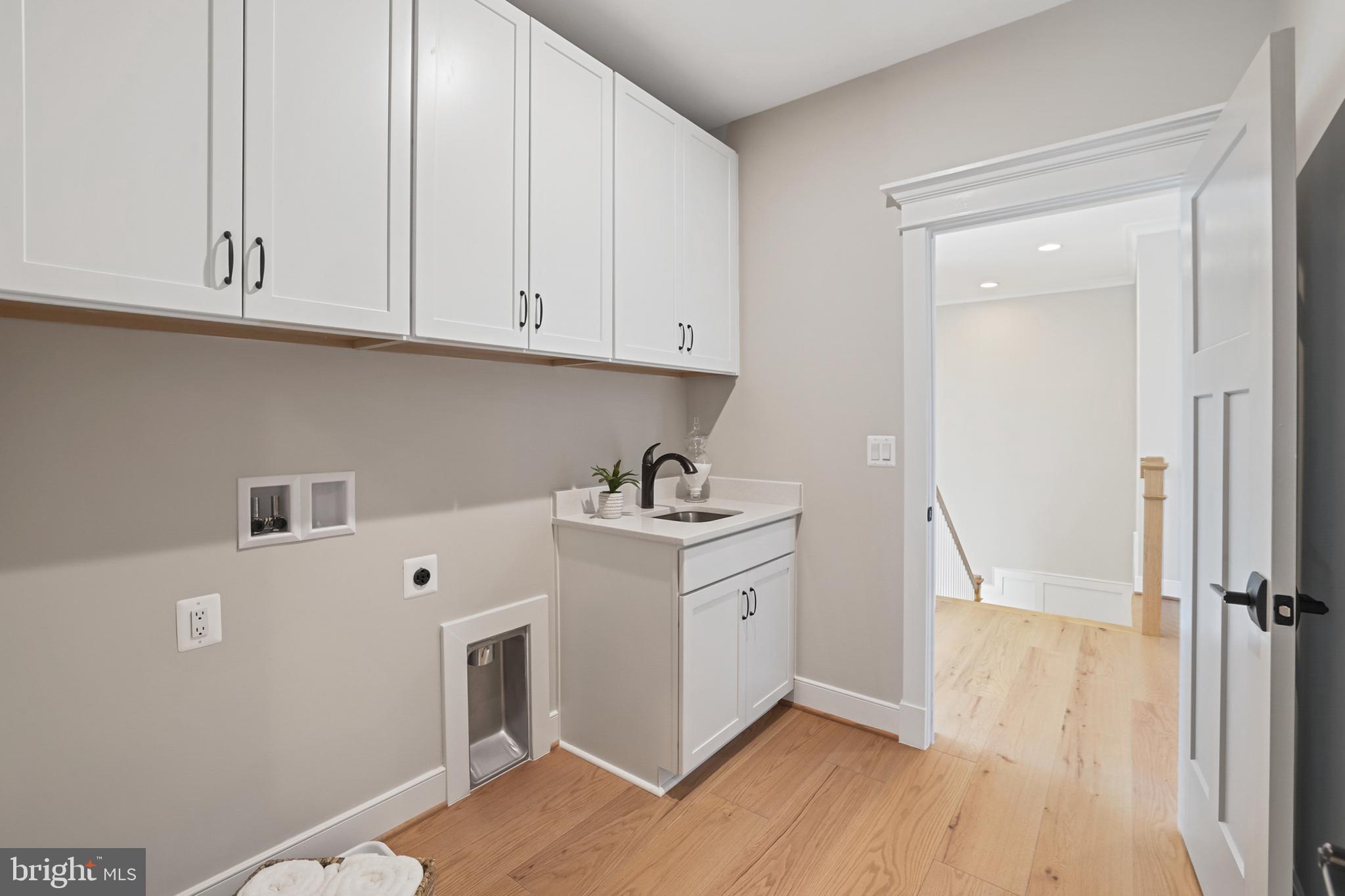 17628 Bates Drive Hamilton, VA 20158 - Photo 44 of 57 a view of an empty room with closet and a window