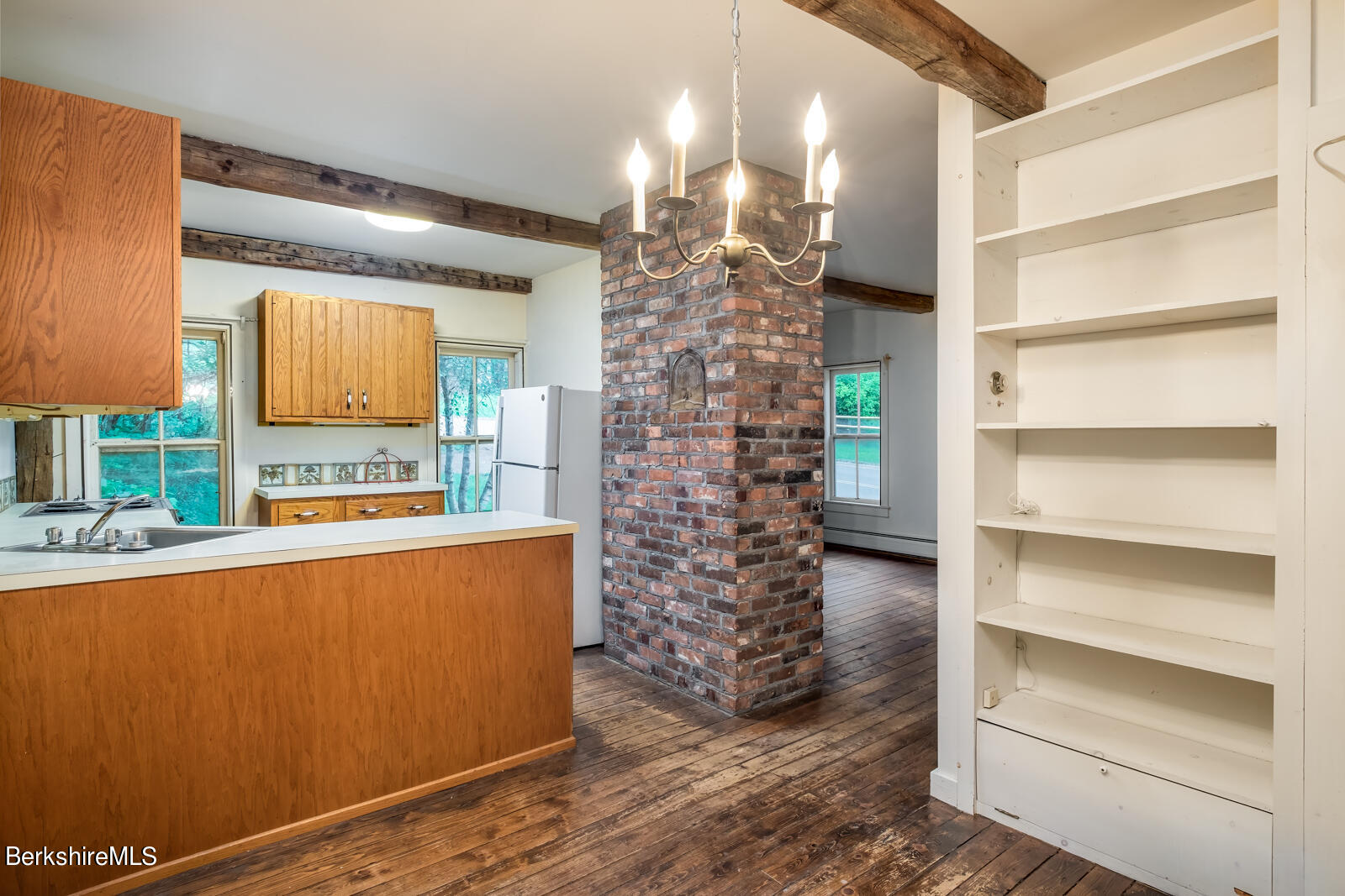 145 Henderson Road Williamstown, MA 01267 - Photo 10 of 26 Dining area