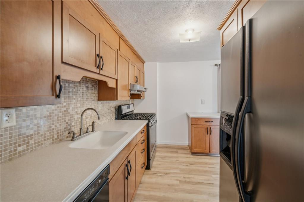 215 Pintail Road Gibsonia, PA 15044 - Photo 9 of 23 Gallery Image 9
