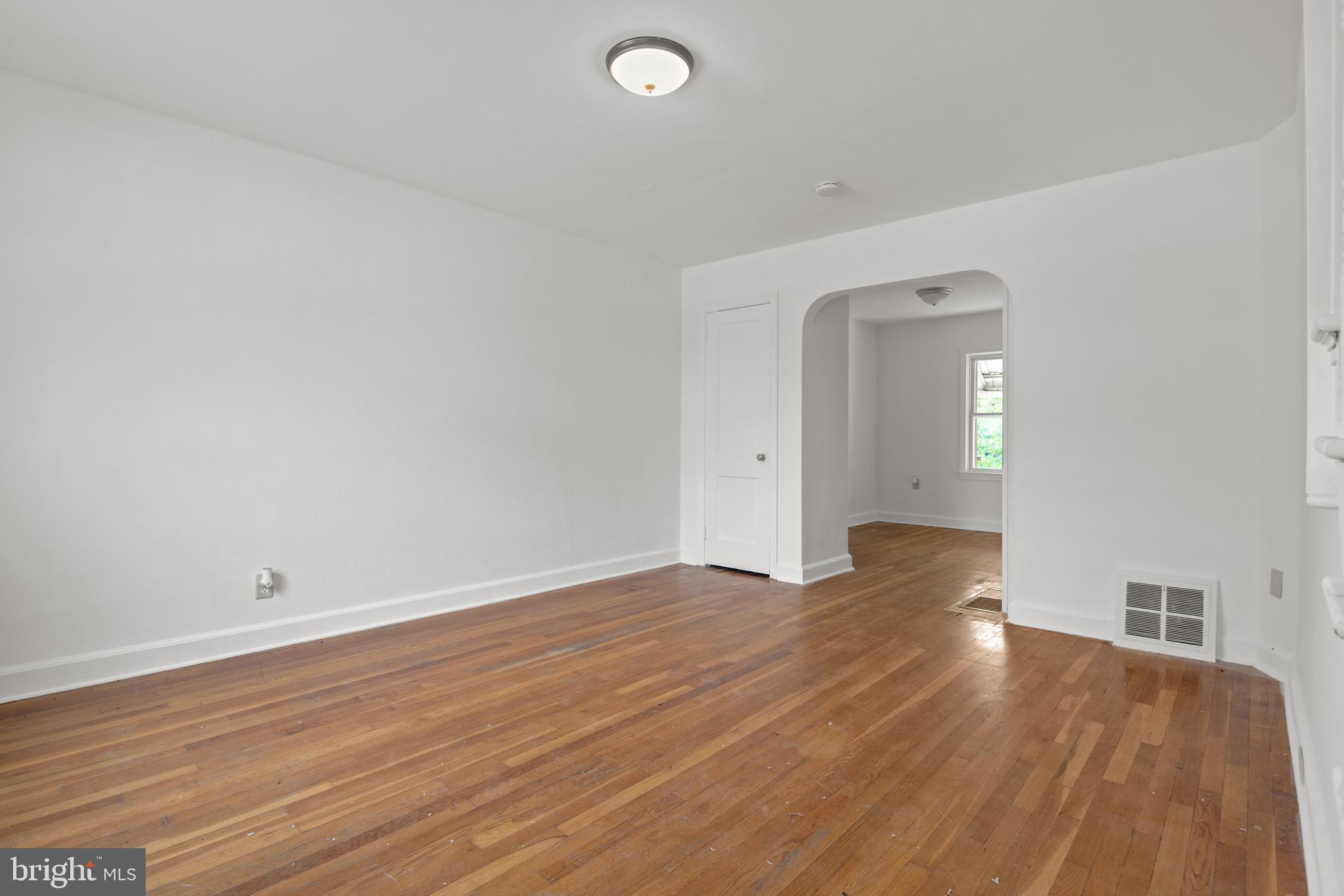 516 Hand Avenue Lancaster, PA 17602 - Photo 3 of 20