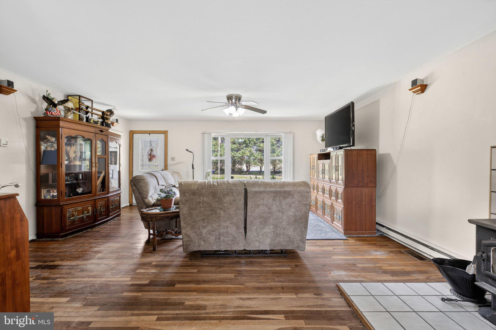 310 Dogtown Road Townsend, DE 19734 - Photo 6 of 43 Spacious living area with natural light.