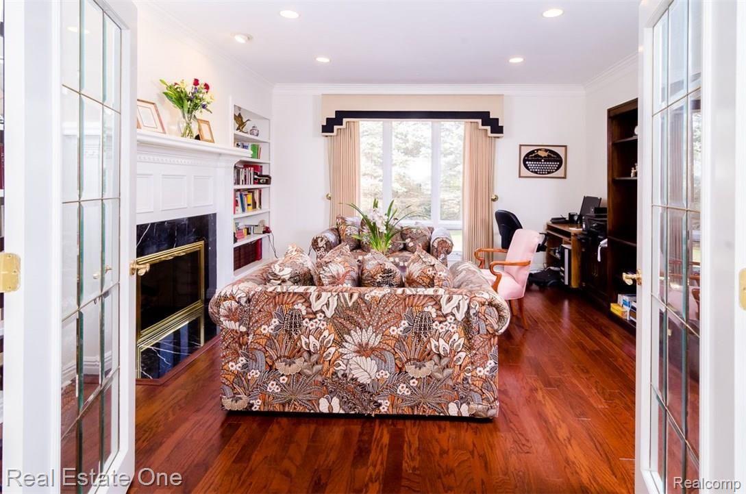 3717 Walnut Brook Drive Rochester, MI 48309 - Photo 8 of 36 20180411_154432.jpg