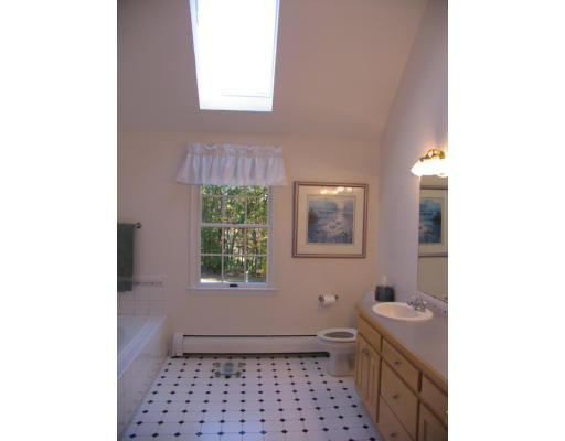 17 Maynard Road Berlin, MA 01503 - Photo 7 of 30 Gallery Image 7