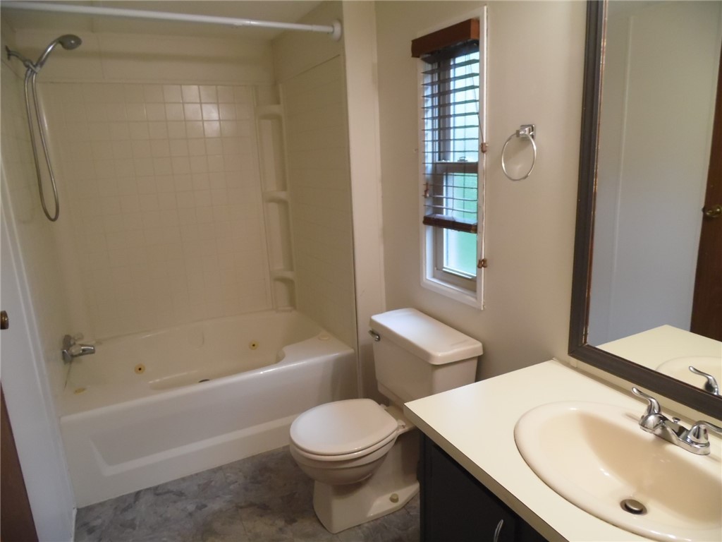 25 Lear Drive Coventry, RI 02816 - Photo 19 of 24 Primary bedroom bath