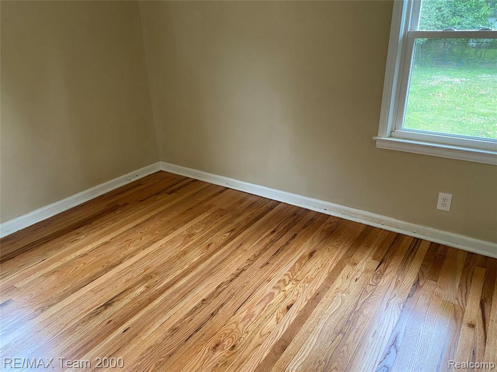 24840 Cherry Street Dearborn, MI 48124 - Photo 10 of 14