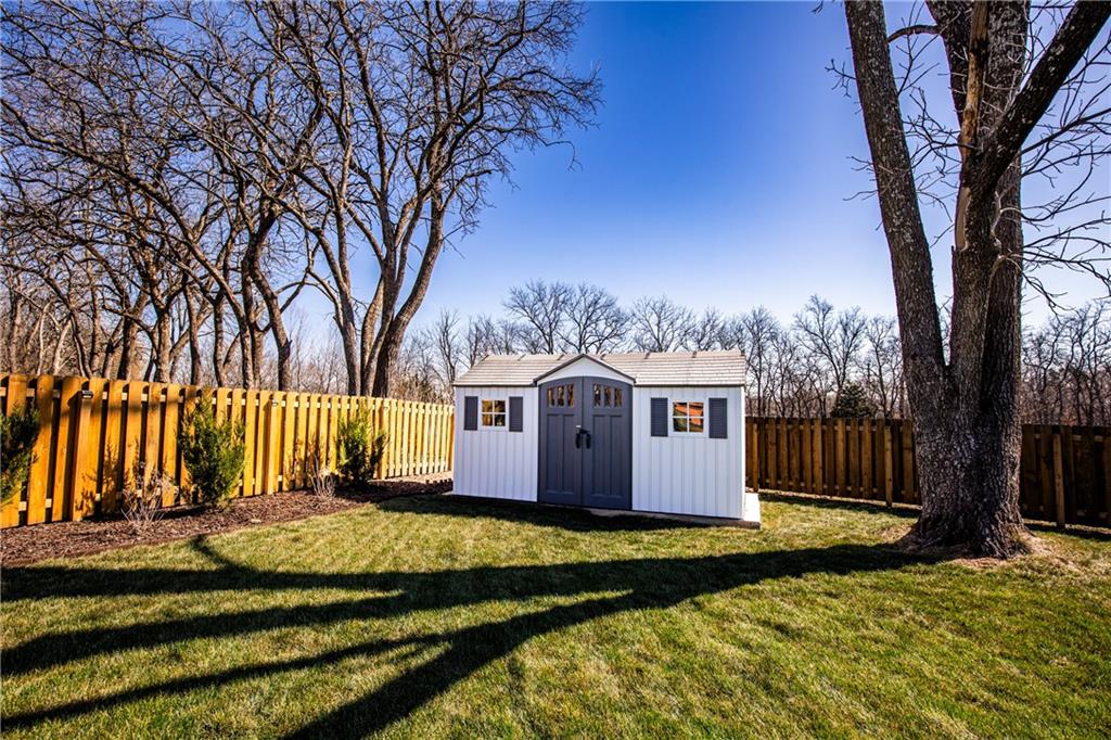 19934 West 221st Street Spring Hill, KS 66083 - Photo 14 of 81