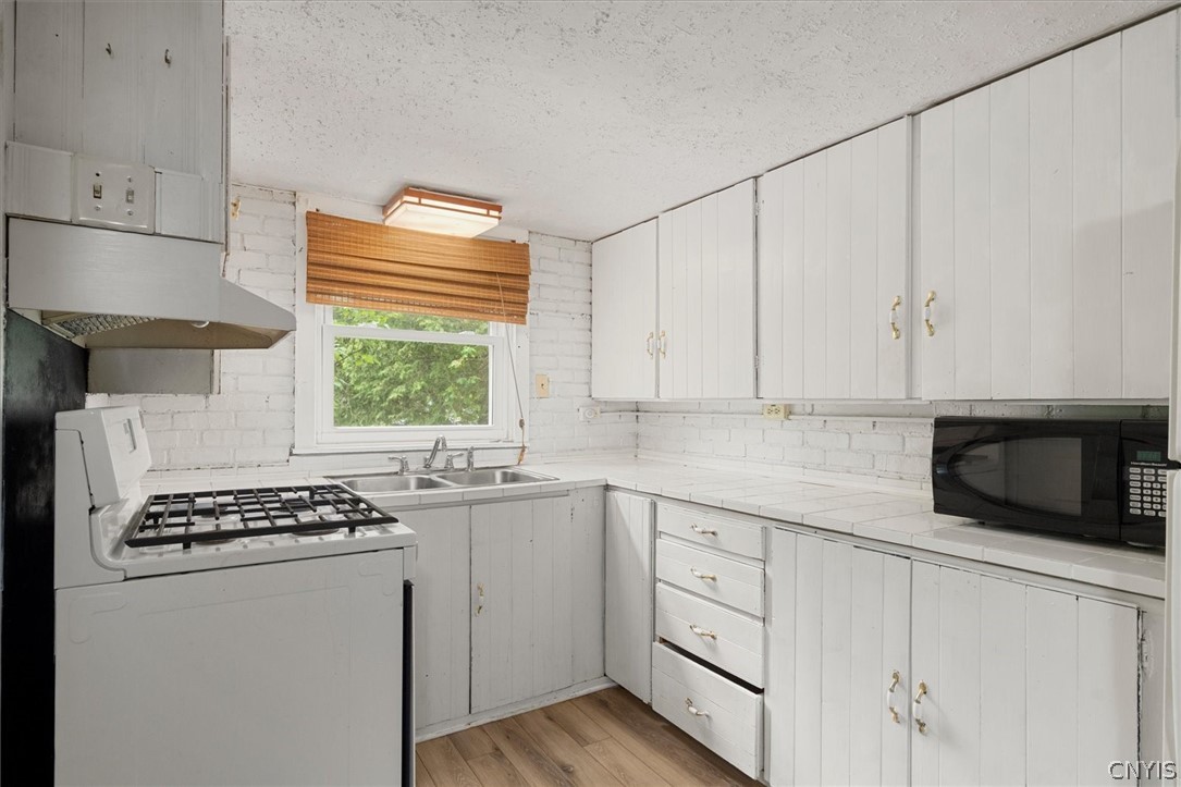 50 East 2nd Street Oneida, NY 13421 - Photo 8 of 26