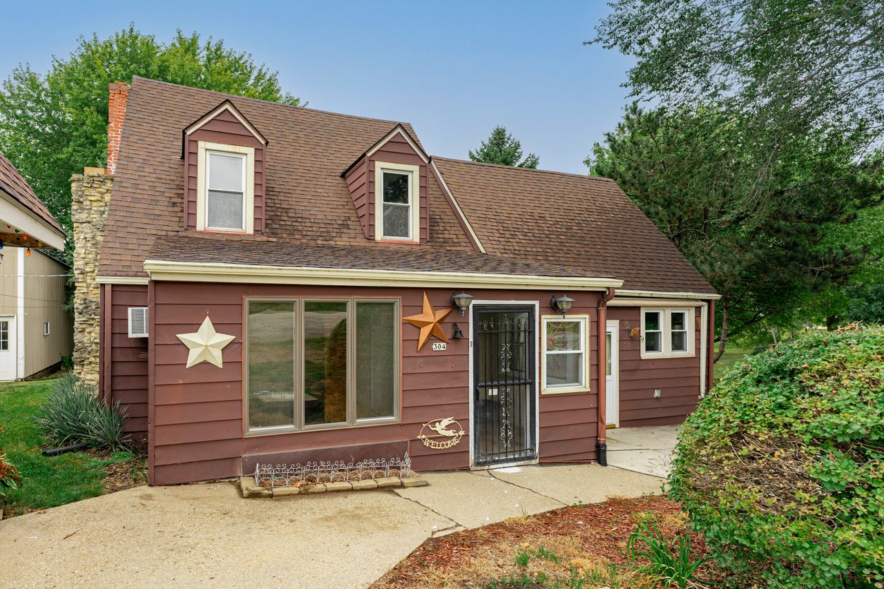 304 Il Rt 75 Hwy East