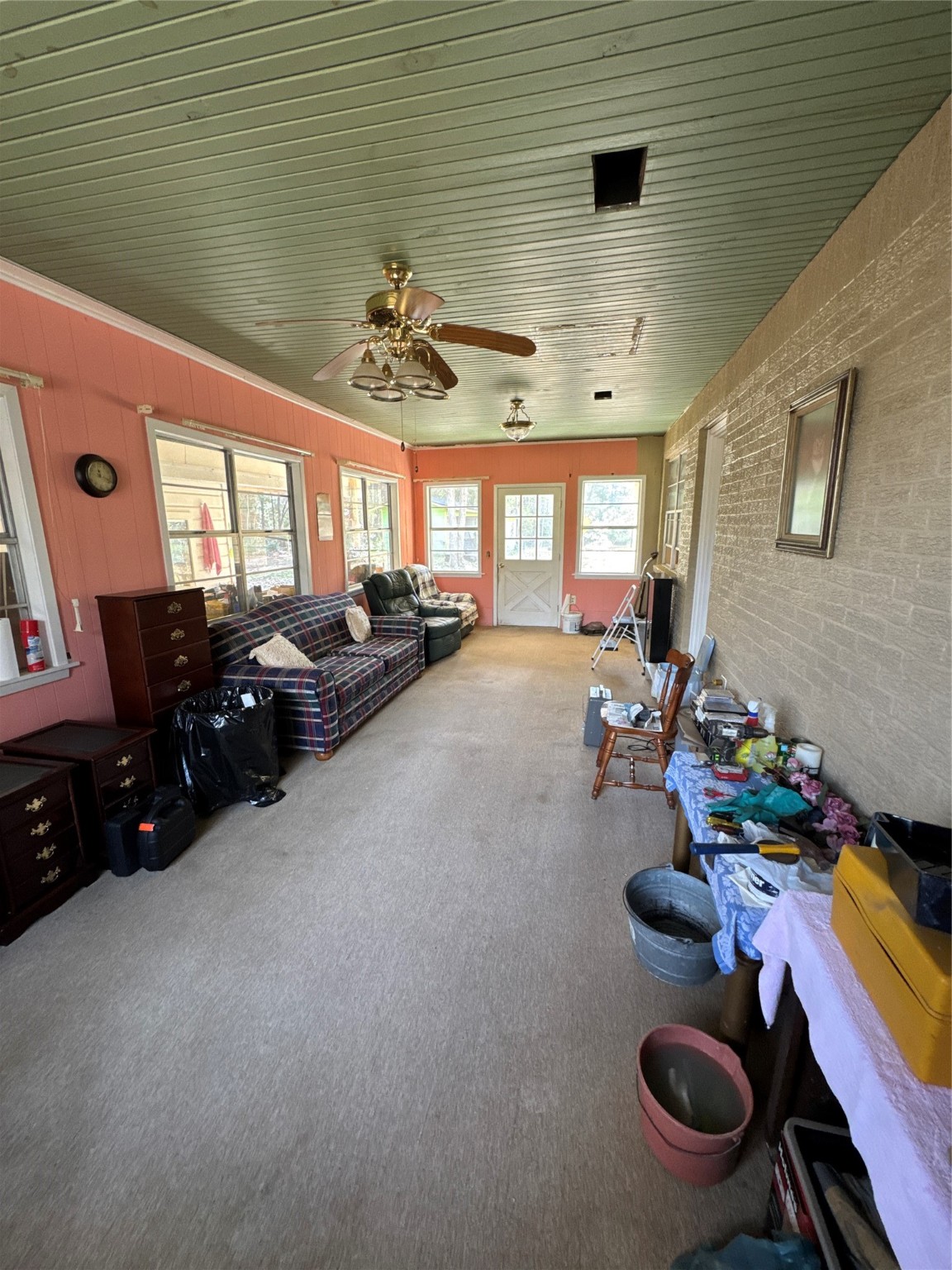 263 County Road 355 Jasper, TX 75951 - Photo 30 of 45 a room with furniture toys and a window