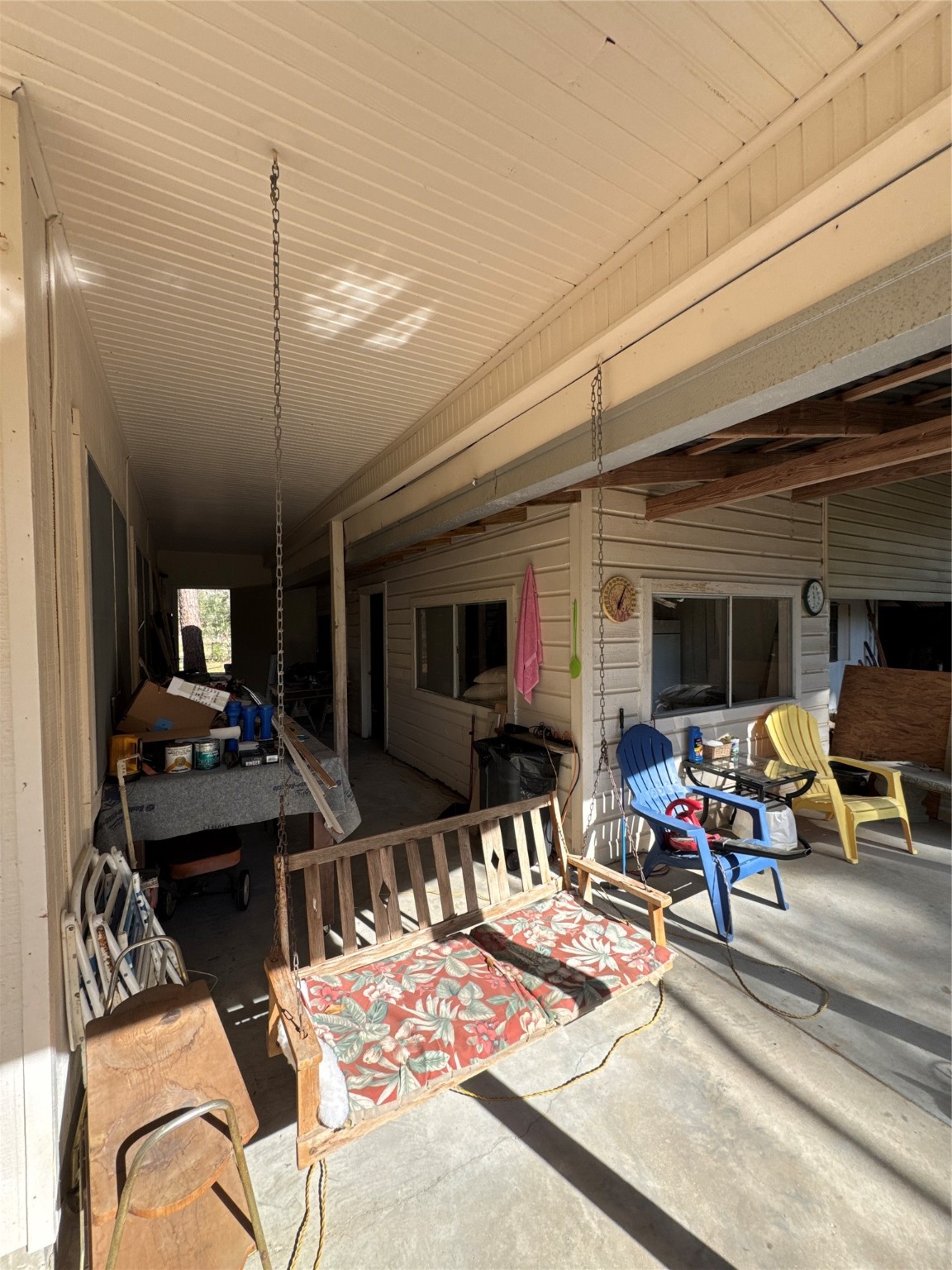 263 County Road 355 Jasper, TX 75951 - Photo 32 of 45 a living room with furniture and a flat screen tv