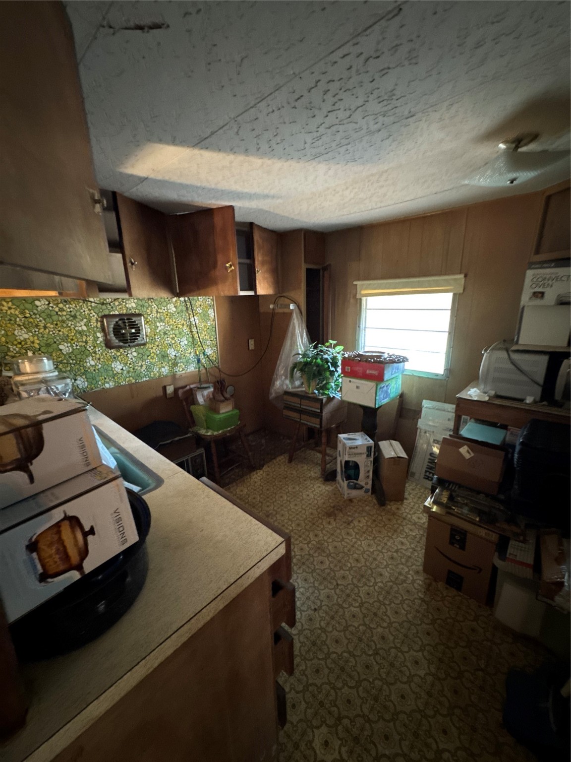 263 County Road 355 Jasper, TX 75951 - Photo 38 of 45 a living room with furniture and a piano