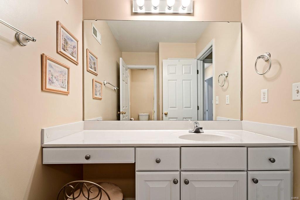 701 Castle Ridge Drive Ballwin, MO 63021 - Photo 20 of 36 Gallery Image 20