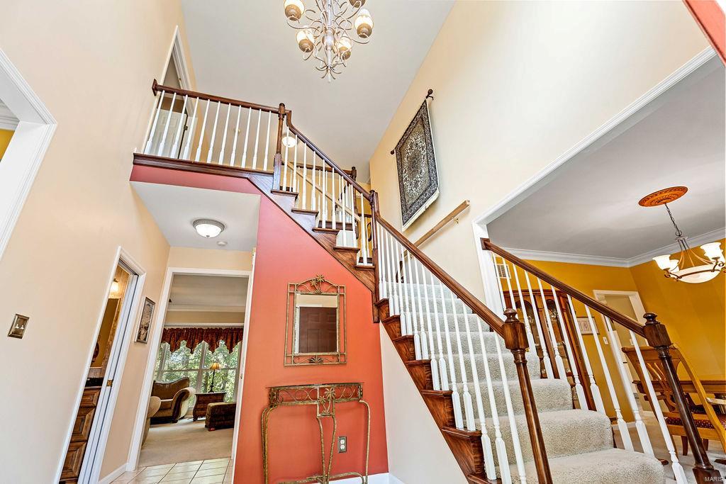 701 Castle Ridge Drive Ballwin, MO 63021 - Photo 4 of 36 Gallery Image 4