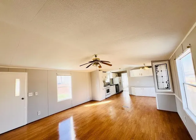 $1,500 | 35226 Free Lane, Pinehurst, TX 77362