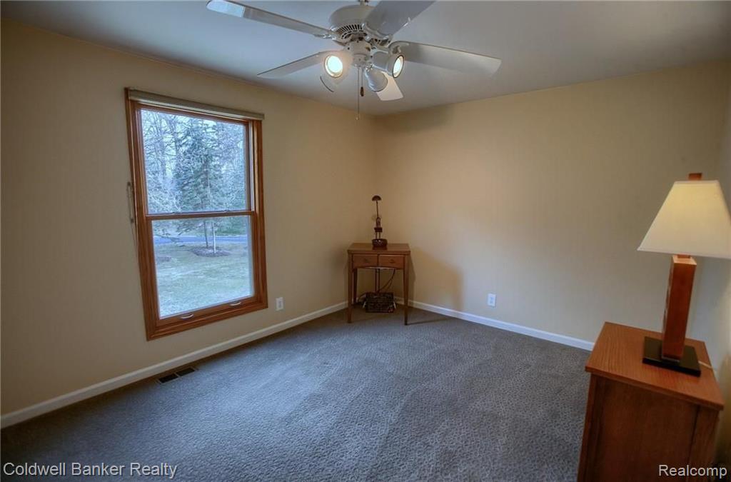 32320 Lahser Road Beverly Hills, MI 48025 - Photo 28 of 38