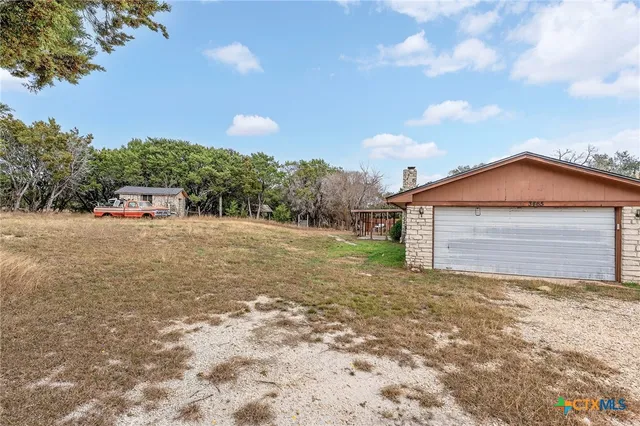 $450,000 | 3465 Farm To Market 1715, Lampasas, TX 76550