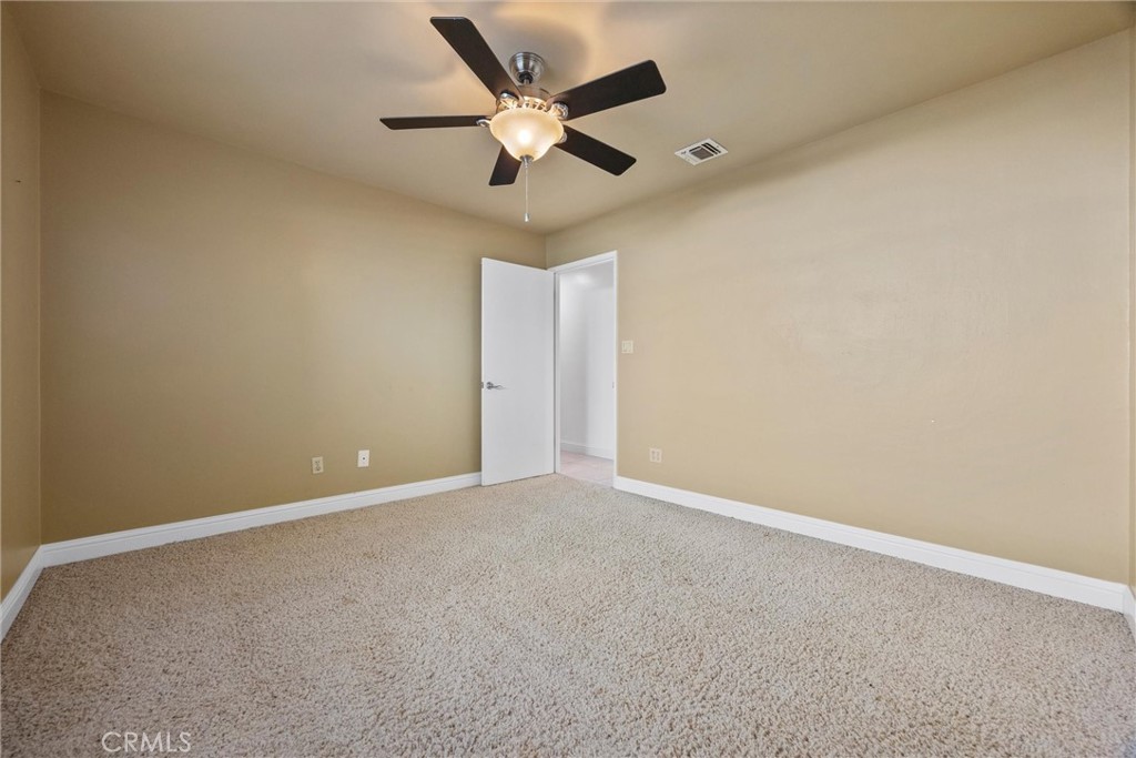 11717 Old Town Road Bakersfield, CA 93312 - Photo 41 of 61 an empty room