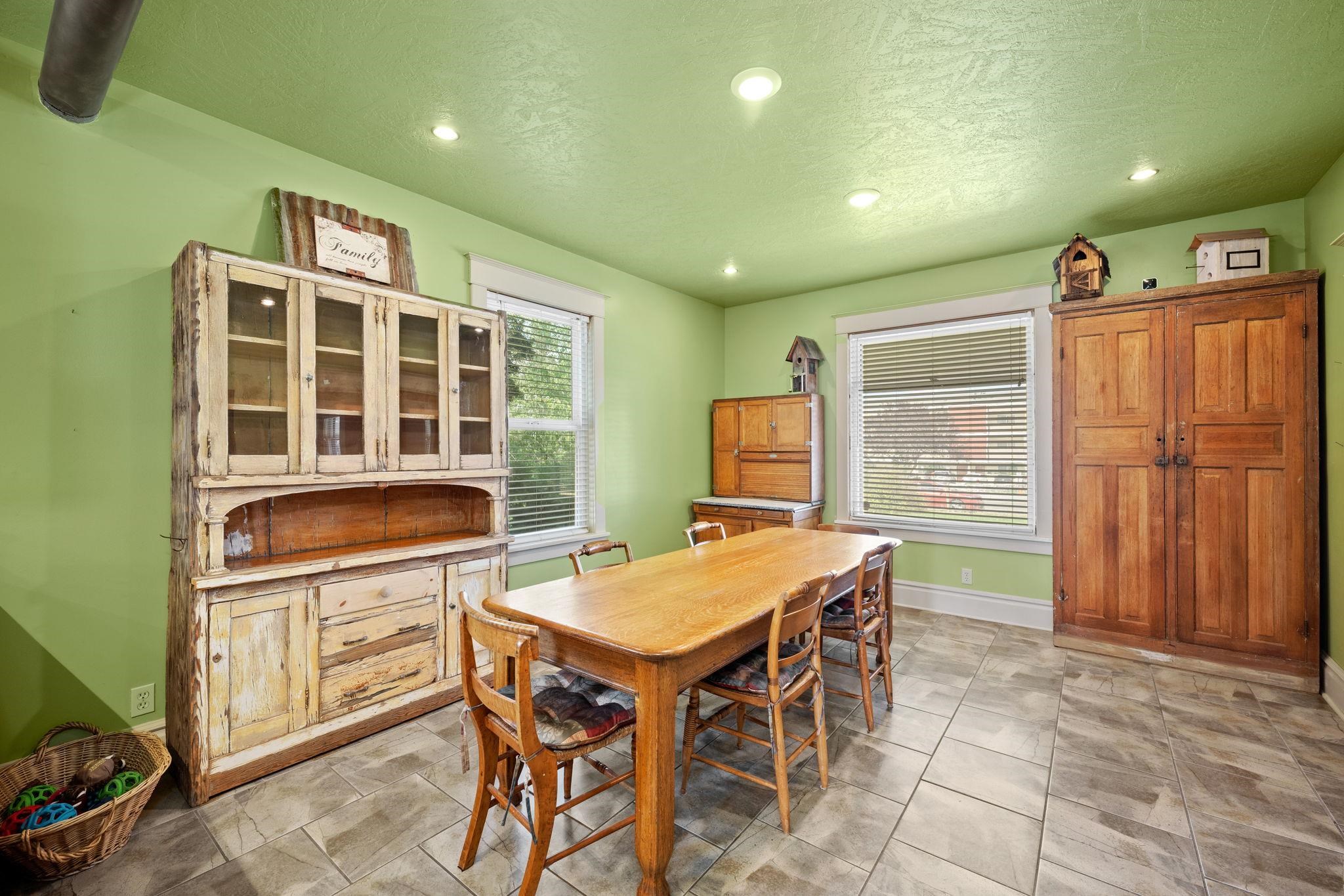 6406 East 4th Avenue Spokane, WA 99212 - Photo 7 of 50