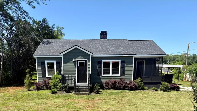 $250,000 | 403 East South 5th Street, Seneca, SC 29678