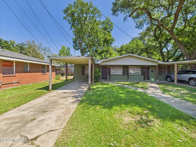 $1,099 | 1618 West St Mary Boulevard, Unit LEFT, Lafayette, LA 70506