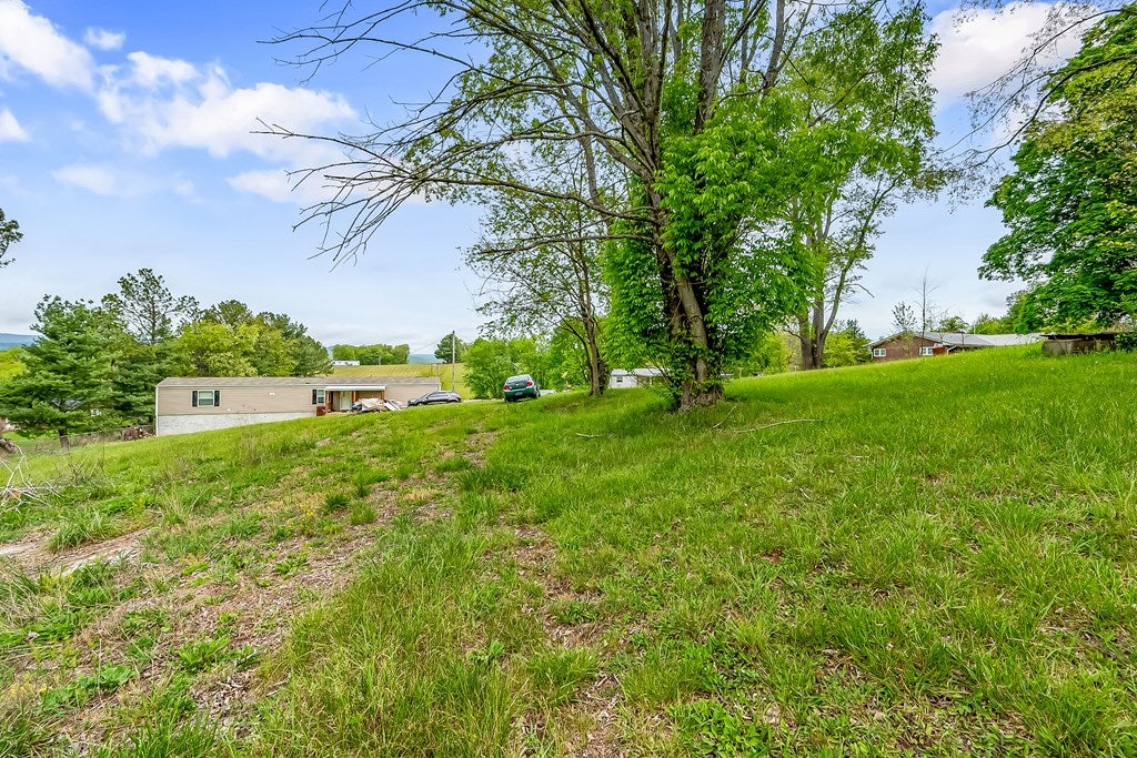 108 Kitten Lane Rural Retreat, VA 24368 - Photo 25 of 53 Gallery Image 25