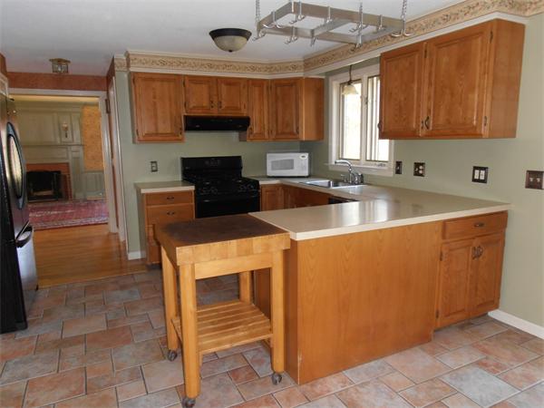 14 Maxwell Road Monson, MA 01057 - Photo 3 of 15