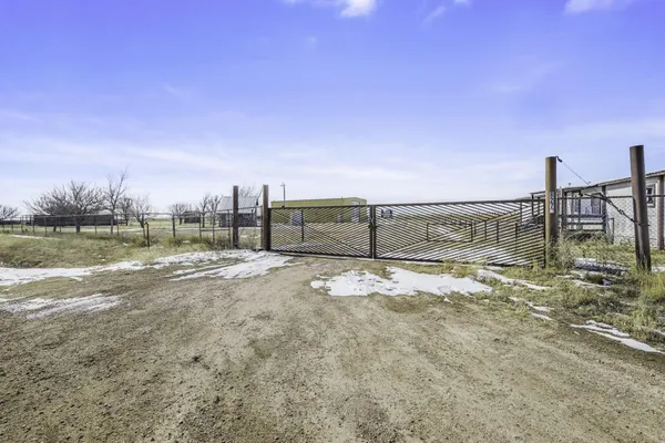 $255,000 | 8275 County Road 4, Pampa, TX 79065