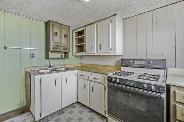 $275,000 | 8275 County Road 4, Pampa, TX 79065