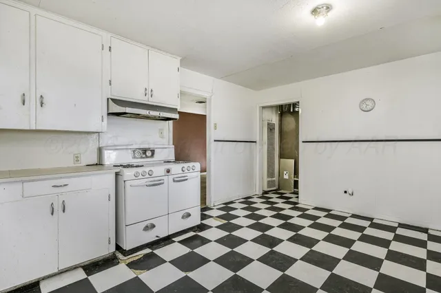 $275,000 | 8275 County Road 4, Pampa, TX 79065